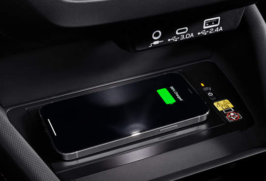 <sg-lang1>Wireless Charger*²*³</sg-lang1><sg-lang2></sg-lang2><sg-lang3></sg-lang3>